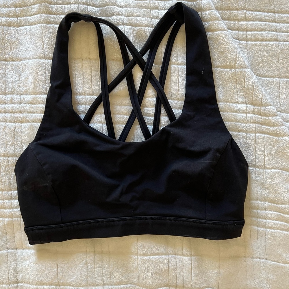 Black Lululemon sports bra